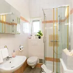 Radic - A2 First Floor - Mpolo Apartment *