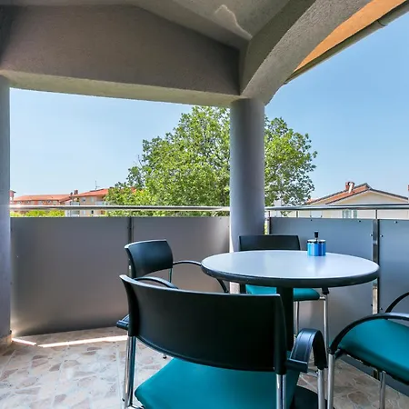 Radic - A2 First Floor - Mpolo *