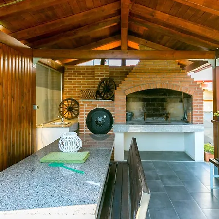 아파트 Radic - A2 First Floor - Mpolo *