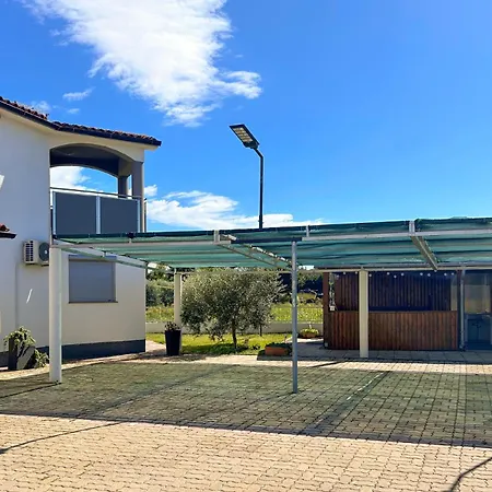 Apartment Radic - A2 First Floor - Mpolo *