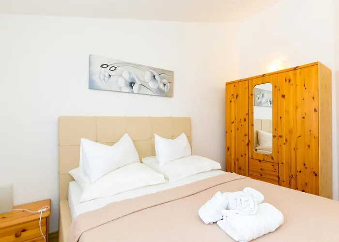 Radic - A2 First Floor - Mpolo Appartement