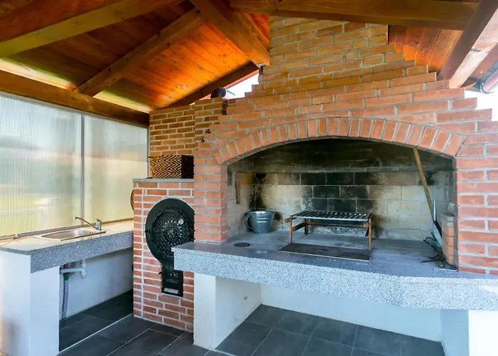 Radic - A2 First Floor - Mpolo *